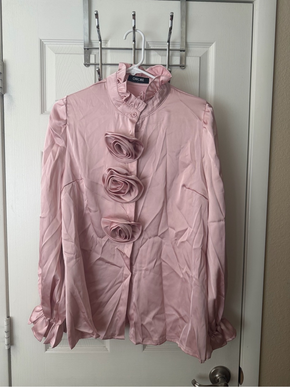 Chic Me Light Pink Satin Blouse with Rose Appliqués
